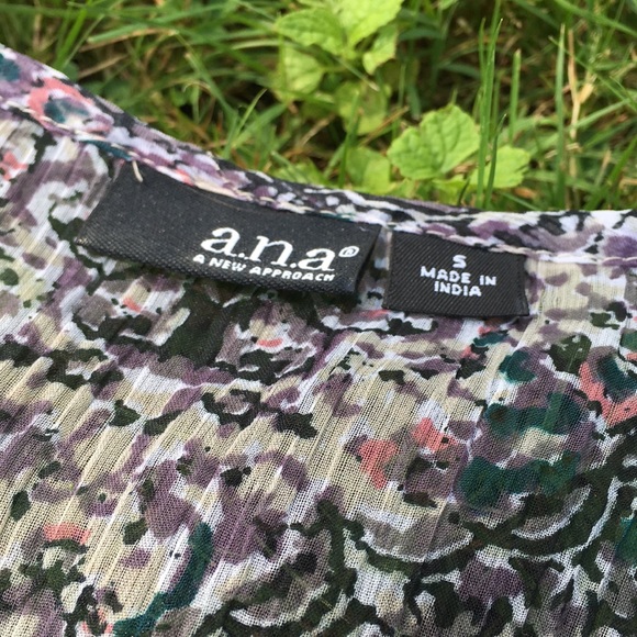 a.n.a. Top - Size S - Picture 3 of 8